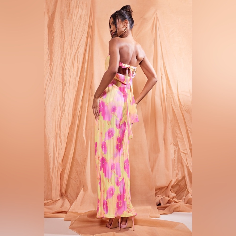 PLT MULTI FLORAL PRINT PLISSE BANDEAU COWL BACK MAXI DRESS - Picture 4 of 10